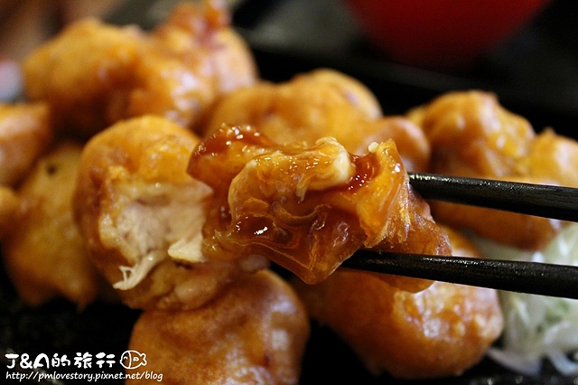 【台北車站】新丼–丼飯與蔥花、起司、泡菜、九層塔蹦出新的滋味! 非凡大探索蔥丼/非凡大探索平價丼飯/非凡大探索起司丼飯