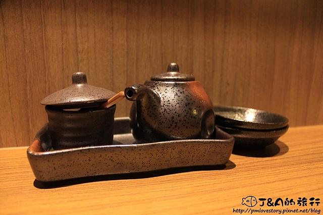 【捷運忠孝敦化】惡犬食堂–附最新菜單,入口即化比目魚握壽司,東區深夜食堂,宵夜覓食好去處! 惡犬食堂士林店/台北消夜/台北宵夜 @J&A的旅行 【捷運忠孝敦化】惡犬食堂–附最新菜單,入口即化比目魚握壽司,東區深夜食堂,宵夜覓食好去處! 惡犬食堂士林店/台北消夜/台北宵夜