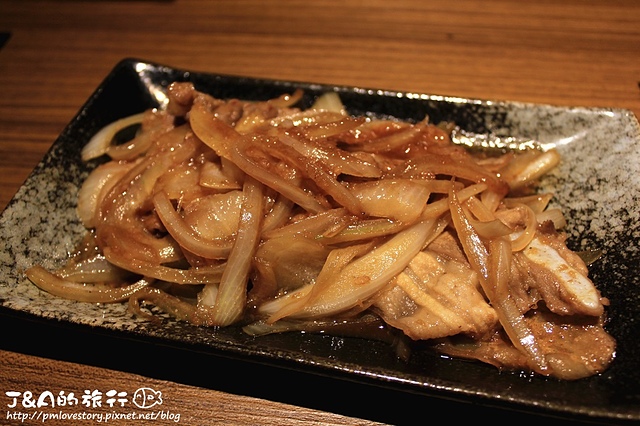 【捷運忠孝敦化】惡犬食堂–附最新菜單,入口即化比目魚握壽司,東區深夜食堂,宵夜覓食好去處! 惡犬食堂士林店/台北消夜/台北宵夜 @J&A的旅行 【捷運忠孝敦化】惡犬食堂–附最新菜單,入口即化比目魚握壽司,東區深夜食堂,宵夜覓食好去處! 惡犬食堂士林店/台北消夜/台北宵夜