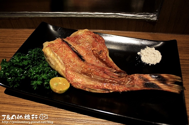【捷運忠孝敦化】惡犬食堂–附最新菜單,入口即化比目魚握壽司,東區深夜食堂,宵夜覓食好去處! 惡犬食堂士林店/台北消夜/台北宵夜 @J&A的旅行 【捷運忠孝敦化】惡犬食堂–附最新菜單,入口即化比目魚握壽司,東區深夜食堂,宵夜覓食好去處! 惡犬食堂士林店/台北消夜/台北宵夜
