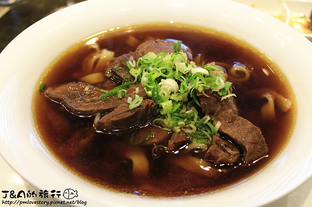 黑后風華–白葡萄酒帶有荔枝香,台灣釀造的葡萄酒! @J&A的旅行 黑后風華–白葡萄酒帶有荔枝香,台灣釀造的葡萄酒!