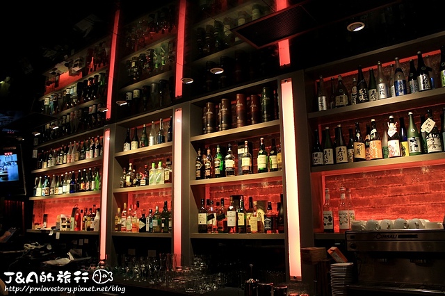 【捷運忠孝敦化】花酒藏 Aplus Dining Sake Bar–酥脆綿密鱈魚地瓜很特別~比目魚鰭邊握香又不油膩! @J&A的旅行 【捷運忠孝敦化】花酒藏 Aplus Dining Sake Bar–酥脆綿密鱈魚地瓜很特別~比目魚鰭邊握香又不油膩!