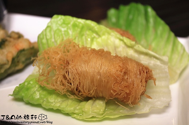 【捷運忠孝敦化】花酒藏 Aplus Dining Sake Bar–酥脆綿密鱈魚地瓜很特別~比目魚鰭邊握香又不油膩! @J&A的旅行 【捷運忠孝敦化】花酒藏 Aplus Dining Sake Bar–酥脆綿密鱈魚地瓜很特別~比目魚鰭邊握香又不油膩!