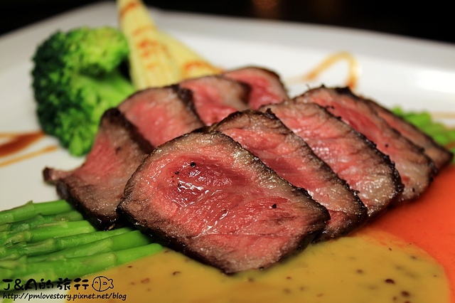 【捷運忠孝敦化】花酒藏 Aplus Dining Sake Bar–酥脆綿密鱈魚地瓜很特別~比目魚鰭邊握香又不油膩! @J&A的旅行 【捷運忠孝敦化】花酒藏 Aplus Dining Sake Bar–酥脆綿密鱈魚地瓜很特別~比目魚鰭邊握香又不油膩!