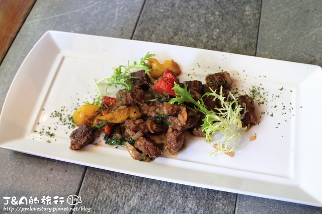 【捷運大直】Kopi Bale 峇里島主題餐廳&酒品–浪漫峇里島主題餐廳、德國豬腳酥脆美味，有提供平價商業午餐唷!