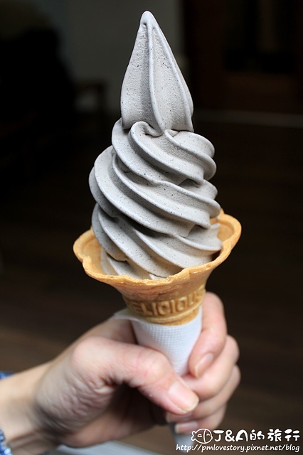 【捷運忠孝敦化】白鬍子 Milk Beard 鮮奶霜淇淋專賣店–必吃威士忌蜂蜜霜淇淋,芝麻霜淇淋好濃郁! 東區美食 銅板美食 @J&A的旅行 【捷運忠孝敦化】白鬍子 Milk Beard 鮮奶霜淇淋專賣店–必吃威士忌蜂蜜霜淇淋,芝麻霜淇淋好濃郁! 東區美食 銅板美食