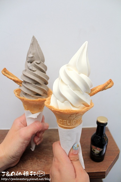 【捷運忠孝敦化】白鬍子 Milk Beard 鮮奶霜淇淋專賣店–必吃威士忌蜂蜜霜淇淋,芝麻霜淇淋好濃郁! 東區美食 銅板美食 @J&A的旅行 【捷運忠孝敦化】白鬍子 Milk Beard 鮮奶霜淇淋專賣店–必吃威士忌蜂蜜霜淇淋,芝麻霜淇淋好濃郁! 東區美食 銅板美食