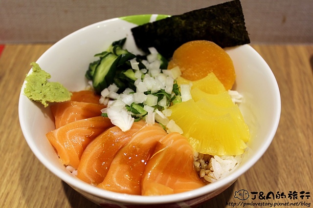 【捷運松江南京】飯樂丼 Fun Rice–創意鮭魚夏威夷丼,鳳梨搭鮭魚生魚片好特別! 飯樂丼自由配 @J&A的旅行 【捷運松江南京】飯樂丼 Fun Rice–創意鮭魚夏威夷丼,鳳梨搭鮭魚生魚片好特別! 飯樂丼自由配