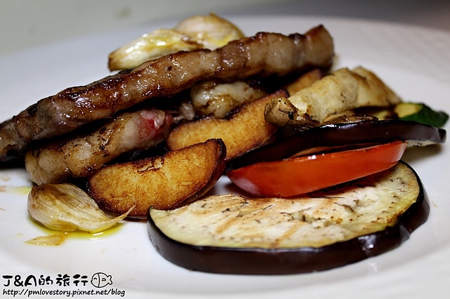 【捷運信義安和】蝸牛義大利餐廳 Snail Itallian Restaurant–約會餐廳首選!好吃的牛頰肉、牛排&拿坡里式Q軟餅皮比薩~ @J&A的旅行 【捷運信義安和】蝸牛義大利餐廳 Snail Itallian Restaurant–約會餐廳首選!好吃的牛頰肉、牛排&拿坡里式Q軟餅皮比薩~