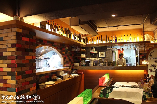 【捷運信義安和】蝸牛義大利餐廳 Snail Itallian Restaurant–約會餐廳首選!好吃的牛頰肉、牛排&拿坡里式Q軟餅皮比薩~ @J&A的旅行 【捷運信義安和】蝸牛義大利餐廳 Snail Itallian Restaurant–約會餐廳首選!好吃的牛頰肉、牛排&拿坡里式Q軟餅皮比薩~