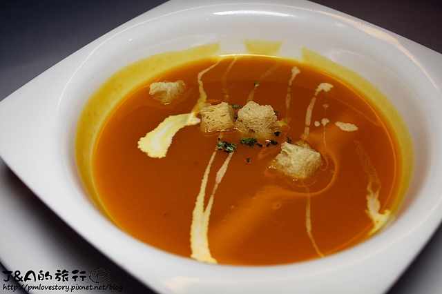 【捷運信義安和】蝸牛義大利餐廳 Snail Itallian Restaurant–約會餐廳首選!好吃的牛頰肉、牛排&拿坡里式Q軟餅皮比薩~ @J&A的旅行 【捷運信義安和】蝸牛義大利餐廳 Snail Itallian Restaurant–約會餐廳首選!好吃的牛頰肉、牛排&拿坡里式Q軟餅皮比薩~
