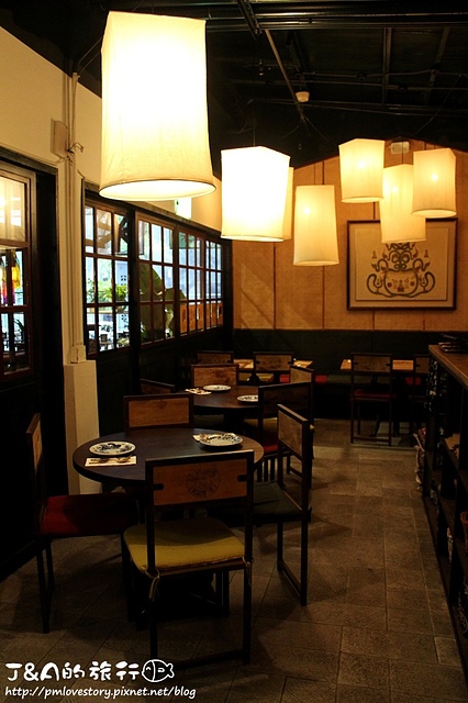 【捷運圓山】太老爺泰式小酒館 THAI LAO YEH–泰式咖哩肥蟹好涮嘴!酸香腸鹹酸特別~ 花博園區 MAJI MAJI集食行樂餐廳 @J&A的旅行 【捷運圓山】太老爺泰式小酒館 THAI LAO YEH–泰式咖哩肥蟹好涮嘴!酸香腸鹹酸特別~ 花博園區 MAJI MAJI集食行樂餐廳