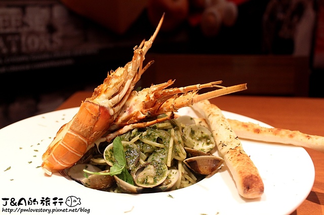 【捷運中山】瓦薩比薩 Vasa Pizzeria–霸氣焗烤龍蝦義大利麵,地瓜芝心餅皮好特別~ 瓦薩比薩中山店 @J&A的旅行 【捷運中山】瓦薩比薩 Vasa Pizzeria–霸氣焗烤龍蝦義大利麵,地瓜芝心餅皮好特別~ 瓦薩比薩中山店