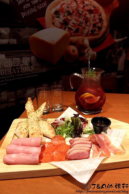 【捷運中山】瓦薩比薩 Vasa Pizzeria–霸氣焗烤龍蝦義大利麵,地瓜芝心餅皮好特別~ 瓦薩比薩中山店 @J&A的旅行 【捷運中山】瓦薩比薩 Vasa Pizzeria–霸氣焗烤龍蝦義大利麵,地瓜芝心餅皮好特別~ 瓦薩比薩中山店
