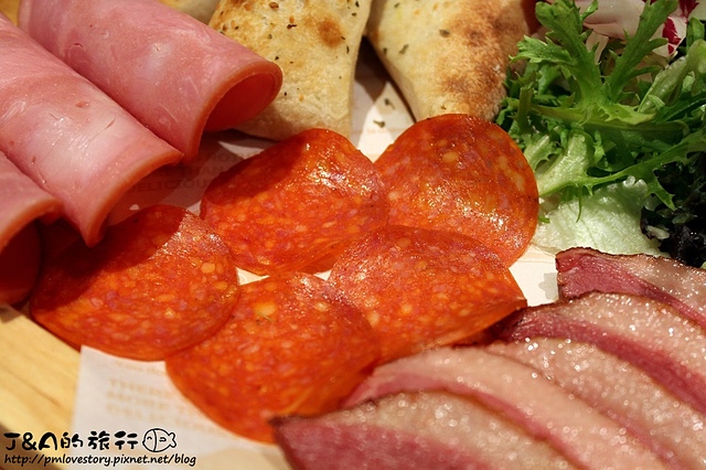 【捷運中山】瓦薩比薩 Vasa Pizzeria–霸氣焗烤龍蝦義大利麵,地瓜芝心餅皮好特別~ 瓦薩比薩中山店 @J&A的旅行 【捷運中山】瓦薩比薩 Vasa Pizzeria–霸氣焗烤龍蝦義大利麵,地瓜芝心餅皮好特別~ 瓦薩比薩中山店