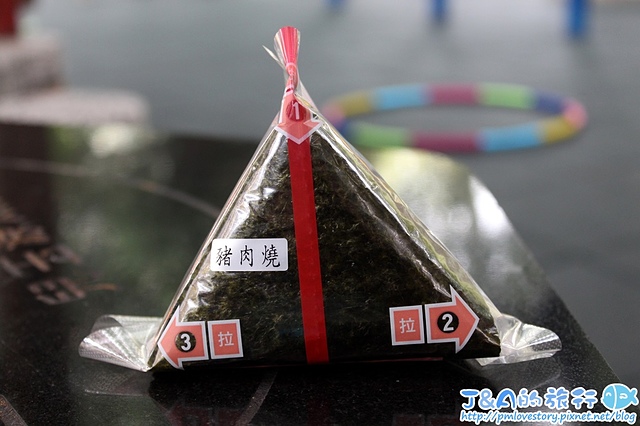 【捷運古亭】幸福日式飯糰–肉滿滿的日式飯糰只要25~35元,平價小吃推薦。幸福日式飯團 @J&A的旅行 【捷運古亭】幸福日式飯糰–肉滿滿的日式飯糰只要25~35元,平價小吃推薦。幸福日式飯團