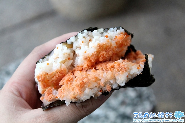 【捷運古亭】幸福日式飯糰–肉滿滿的日式飯糰只要25~35元,平價小吃推薦。幸福日式飯團 @J&A的旅行 【捷運古亭】幸福日式飯糰–肉滿滿的日式飯糰只要25~35元,平價小吃推薦。幸福日式飯團