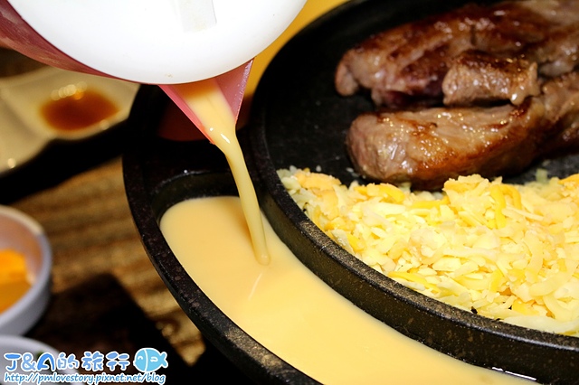 【捷運南京復興】啾哇嘿喲–食尚玩家介紹!超牽絲黃金起司牛肋條登場!還有隱藏版的玫瑰人參豬五花唷~ 台北八色烤肉餐廳/松山韓國料理/近東區韓式料理餐廳
