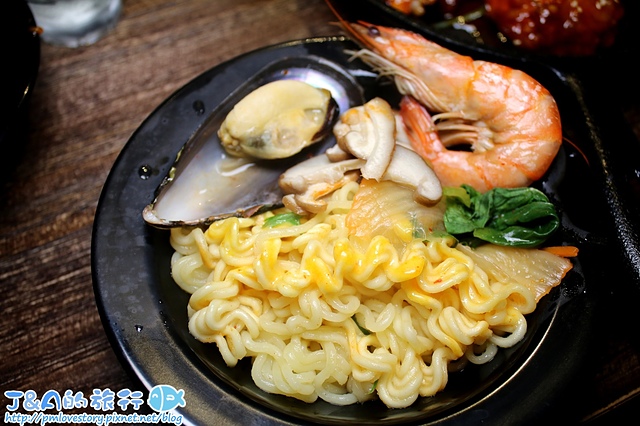 【捷運南京復興】啾哇嘿喲–食尚玩家介紹!超牽絲黃金起司牛肋條登場!還有隱藏版的玫瑰人參豬五花唷~ 台北八色烤肉餐廳/松山韓國料理/近東區韓式料理餐廳