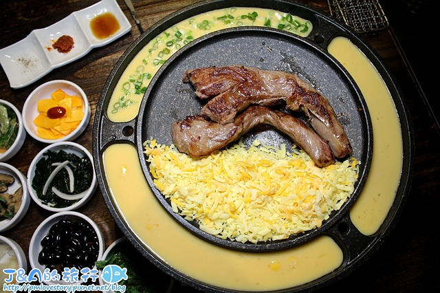 【捷運南京復興】啾哇嘿喲–食尚玩家介紹!超牽絲黃金起司牛肋條登場!還有隱藏版的玫瑰人參豬五花唷~ 台北八色烤肉餐廳/松山韓國料理/近東區韓式料理餐廳