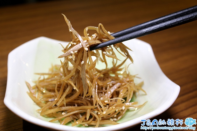 新開幕樂逢居酒屋 7分熟豬肉與雞肉帶給味蕾不同的層次！LAFON 樂逢居酒屋【捷運南京復興】LAFON居酒屋/中山區日本料理/中山區居酒屋/雞肉 Tataki