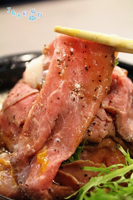 【捷運台北101/世貿】牛角次男坊–肉食控最愛!肉比飯多的大份量燒肉丼只要220元~ 牛角次男坊台北101店/台北牛角次男坊/信義區美食/台北燒肉丼/信義區餐廳 @J&A的旅行 【捷運台北101/世貿】牛角次男坊–肉食控最愛!肉比飯多的大份量燒肉丼只要220元~ 牛角次男坊台北101店/台北牛角次男坊/信義區美食/台北燒肉丼/信義區餐廳