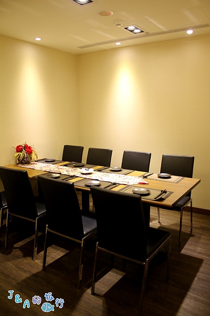 【捷運國父紀念館】三川食事屋–料多手捲60元就吃的到!平日商業午餐170元就有鮭魚定食。San Chuan Japanese Cuisine 附菜單/有包廂日本料理餐廳/延吉街美食 @J&A的旅行 【捷運國父紀念館】三川食事屋–料多手捲60元就吃的到!平日商業午餐170元就有鮭魚定食。San Chuan Japanese Cuisine 附菜單/有包廂日本料理餐廳/延吉街美食