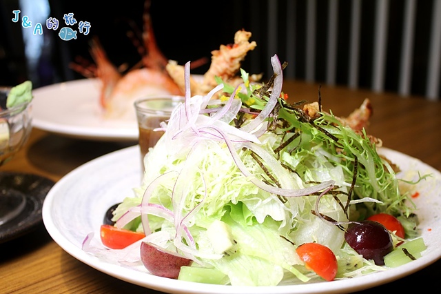 【捷運國父紀念館】三川食事屋–料多手捲60元就吃的到!平日商業午餐170元就有鮭魚定食。San Chuan Japanese Cuisine 附菜單/有包廂日本料理餐廳/延吉街美食 @J&A的旅行 【捷運國父紀念館】三川食事屋–料多手捲60元就吃的到!平日商業午餐170元就有鮭魚定食。San Chuan Japanese Cuisine 附菜單/有包廂日本料理餐廳/延吉街美食