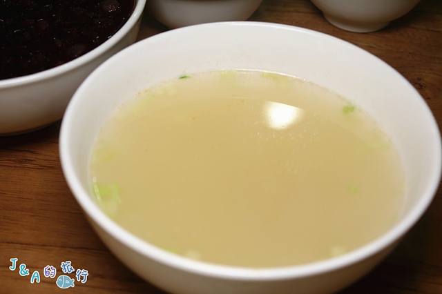 雲謙徽餛飩 黑嚕嚕墨魚餛飩.雙色麻醬抄手讓人眼睛為之一亮~【捷運文湖】內湖美食/內湖小吃 @J&A的旅行 雲謙徽餛飩 黑嚕嚕墨魚餛飩.雙色麻醬抄手讓人眼睛為之一亮~【捷運文湖】內湖美食/內湖小吃