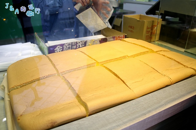 【捷運龍山寺】風和家現烤蛋糕(台北萬華店)–黃金起司有2層起司片1層乳酪丁,吃完好滿足! 龍山寺現烤蛋糕推薦/龍山寺美食/新富市場美食 @J&A的旅行 【捷運龍山寺】風和家現烤蛋糕(台北萬華店)–黃金起司有2層起司片1層乳酪丁,吃完好滿足! 龍山寺現烤蛋糕推薦/龍山寺美食/新富市場美食