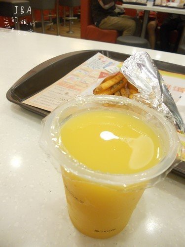 【速食新品嚐鮮】肯德基–起司咔啦巨無霸 @J&A的旅行 肯德基(興隆店):【速食新品嚐鮮】肯德基--起司咔啦巨無霸