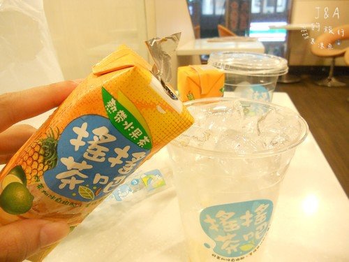 【超商點心】全家–搖搖茶吧之熱帶水果茶 酸酸甜甜的好滋味 @J&A的旅行 搖搖茶吧:【超商點心】全家--搖搖茶吧之熱帶水果茶 酸酸甜甜的好滋味