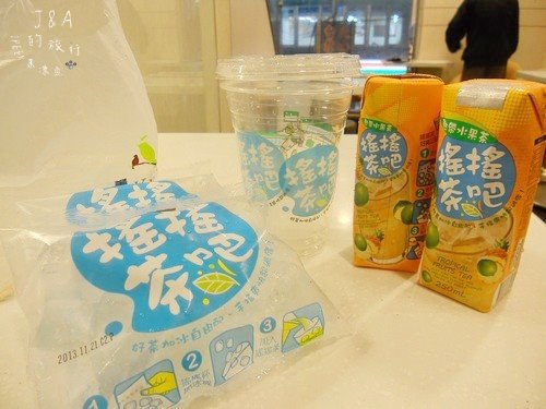【超商點心】全家–搖搖茶吧之熱帶水果茶 酸酸甜甜的好滋味 @J&A的旅行 搖搖茶吧:【超商點心】全家--搖搖茶吧之熱帶水果茶 酸酸甜甜的好滋味