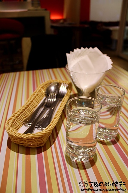 【捷運國父紀念館】LIVE 饗樂 Pasta&Cafe–樂高主題餐廳,東區平價義大利麵! @J&A的旅行 【捷運國父紀念館】LIVE 饗樂 Pasta&Cafe–樂高主題餐廳,東區平價義大利麵!