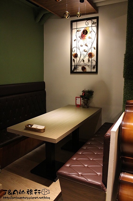 【捷運三民高中】湯姆咖啡廚房–香Q餅皮、香濃燉飯，涮嘴好滋味。
